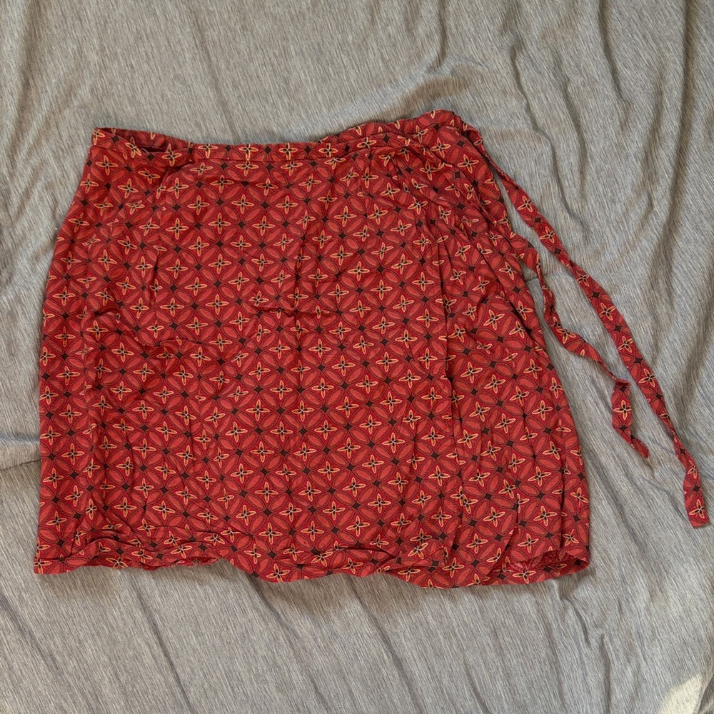Red Patterned Women's Mini Wrap Skirt